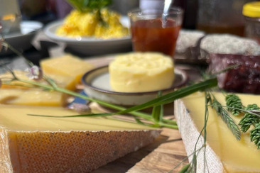 Yoga & Zmorga mit Irina auf der Alp Es-cha Dadour (gdl_923790416_image)