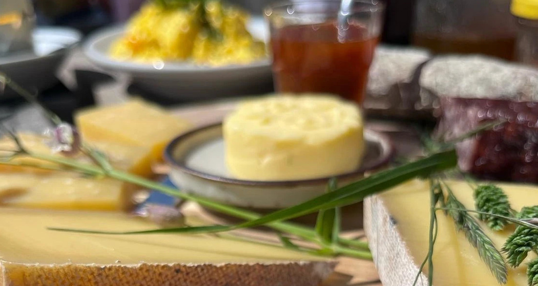 Yoga & Zmorga mit Irina auf der Alp Es-cha Dadour (gdl_923790416_image)