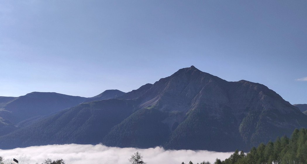 Yoga & Zmorga mit Tanja auf der Alp Es-cha Dadour (gdl_923790423_image)