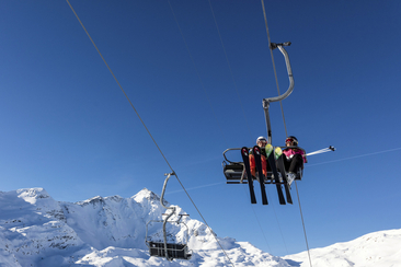 Water Slide (gdl_923898299_image)