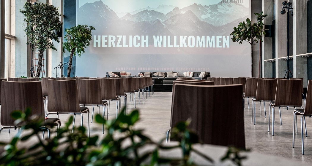 AI Mountain Summit (gdl_924653393_image)