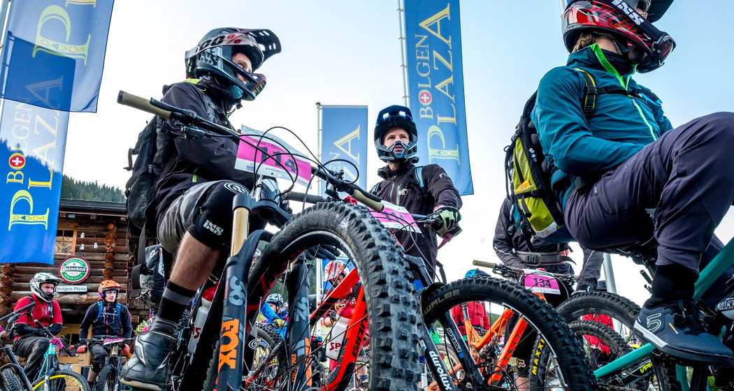 Bike: Mondraker Enduro Team - 10 Jahres Jubiläum (gdl_925006205_image)