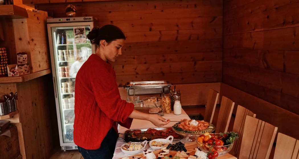 Sonntagsbrunch in Prasüras (gdl_925232520_image)