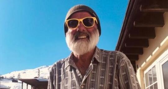 Wandern mit Alpöhi Hans (gdl_927145733_image)