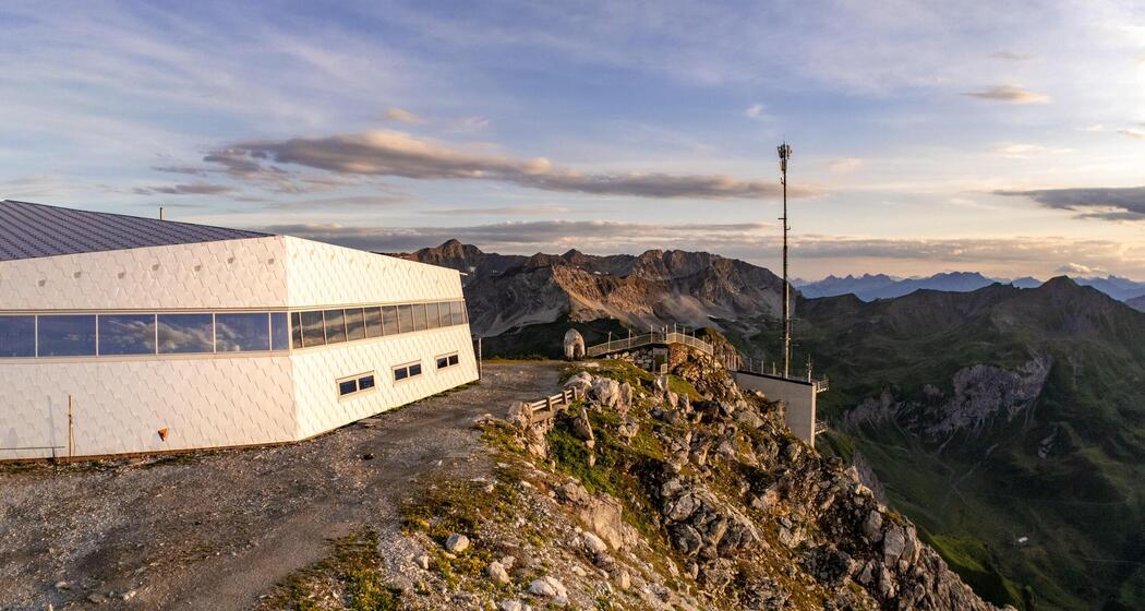 Gipfel z'Nacht (gdl_927303085_image)