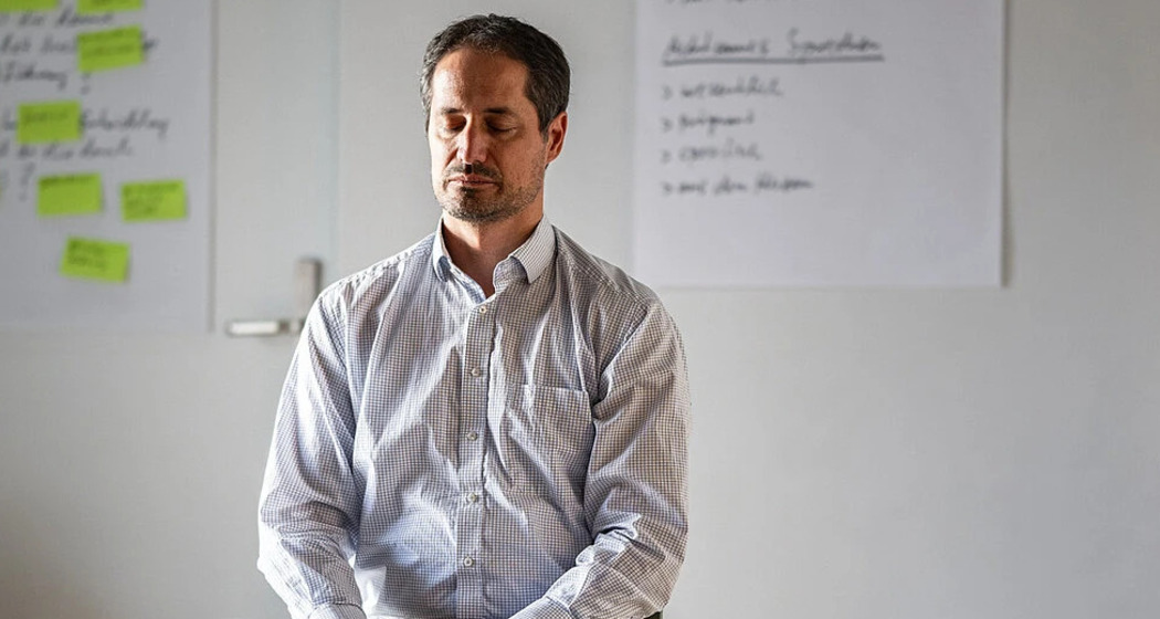 Mindful Leadership (gdl_927316174_image)