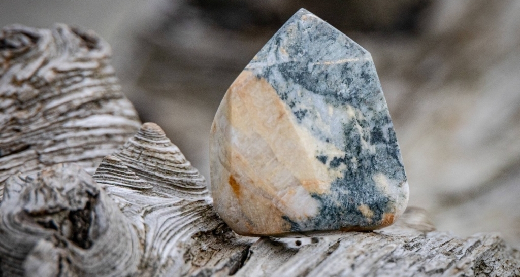 Steine schleifen auf dem Älpli (gdl_927604136_image)