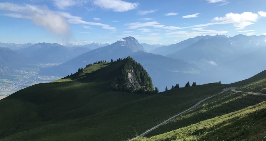 Wanderung ins Abendlicht (gdl_927607375_image)