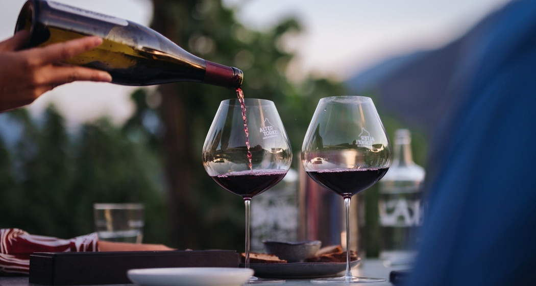 Wein & ALTER TORKEL (gdl_928337866_image)