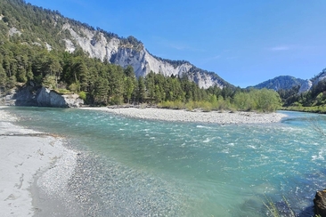Die Rheinschlucht - wenn Täler Berge verschlingen (gdl_931136113_image)