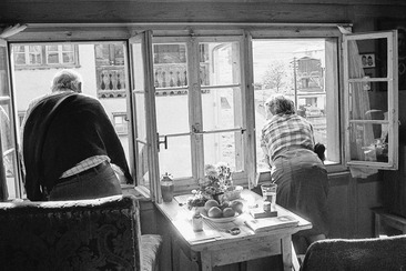 Vernissage Fotoausstellung «Breil avon 50 onns» Fotografien von Ursula Heller in Brigels (gdl_932081714_image)