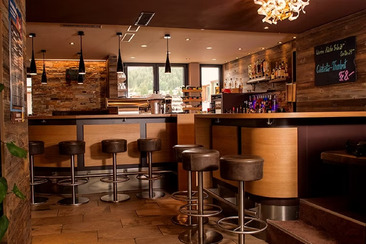 Nino's Bar