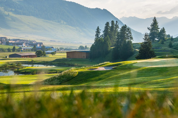 Golfplatz Zuoz-Madulain im herbstlichen Engadin