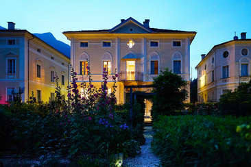 Devon House