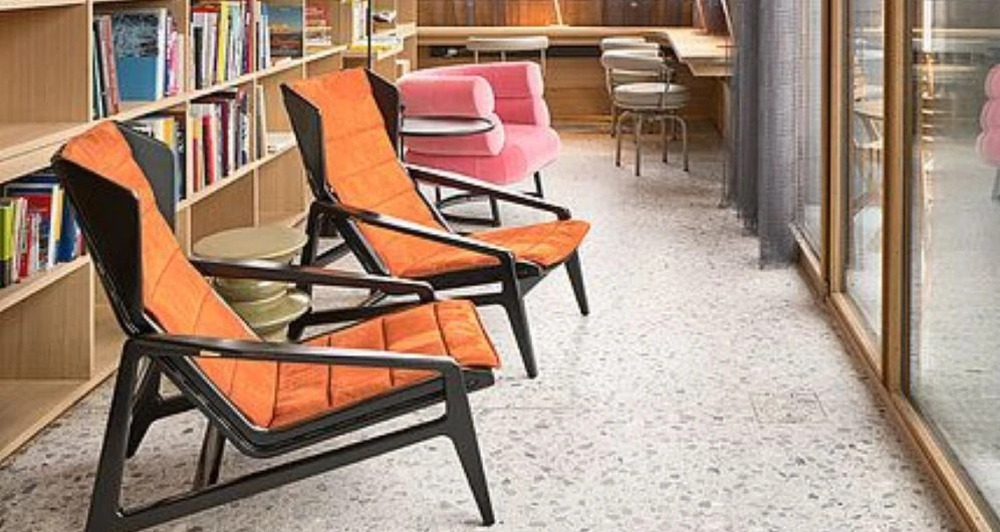 Stimmungsvolle Bibliothek im Hotel Maistra 160