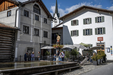 Der grösste Holzbrunnen Europas steht in Valendas
