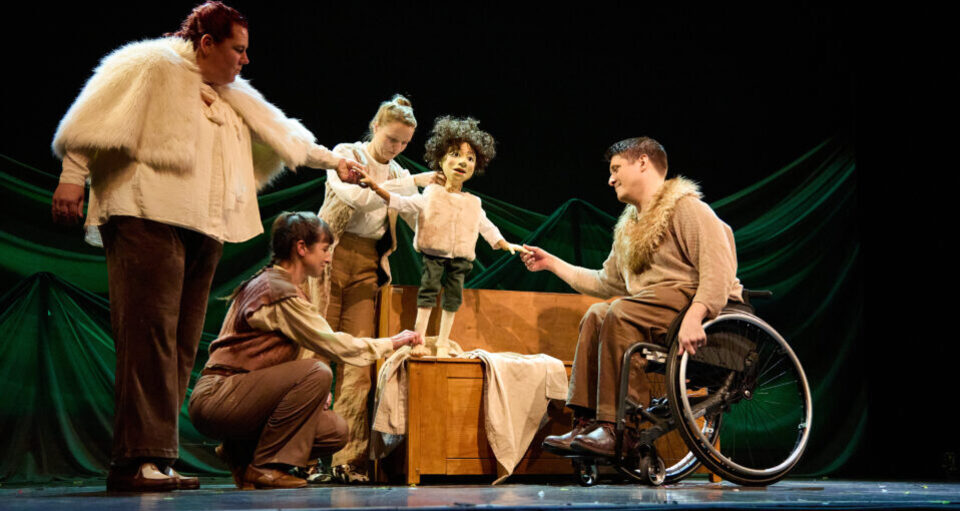 Theater Chur: Familien nach Mittag