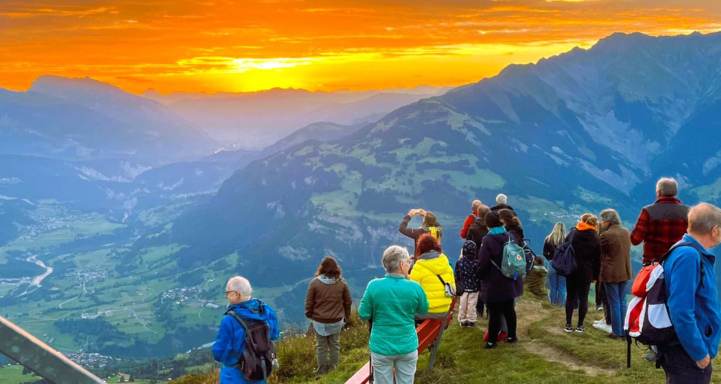 Sonnenaufgang auf dem Piz Mundaun - der Tag erwacht