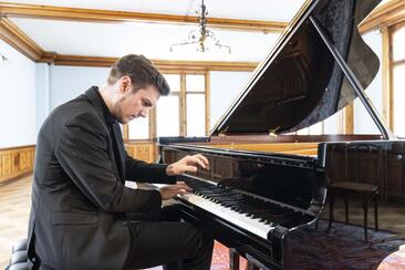 Origen_Solo Piano_Dominic Chamot