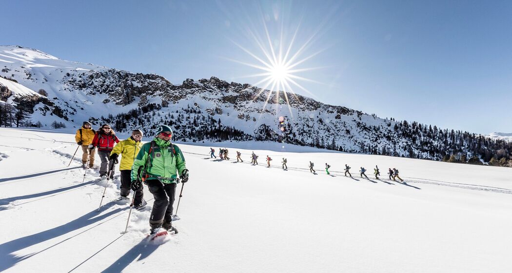 Guided snowshoe hike © Tourismus Engadin Scuol Samnaun Val Müstair