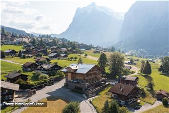 Hotel Glacier im Som