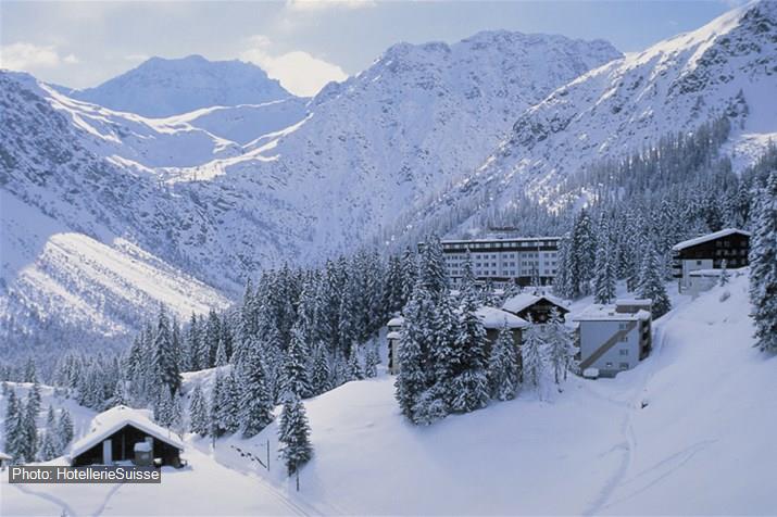 Aussenansicht Winter - Sunstar Hotel Arosa