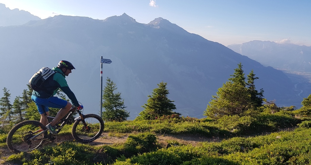 Lady Patricia Trail, gegenüber der Calanda