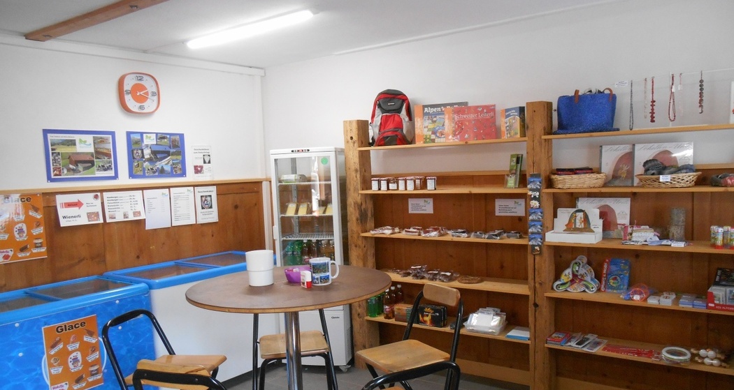 Bächlihof / Bazar Brüesch