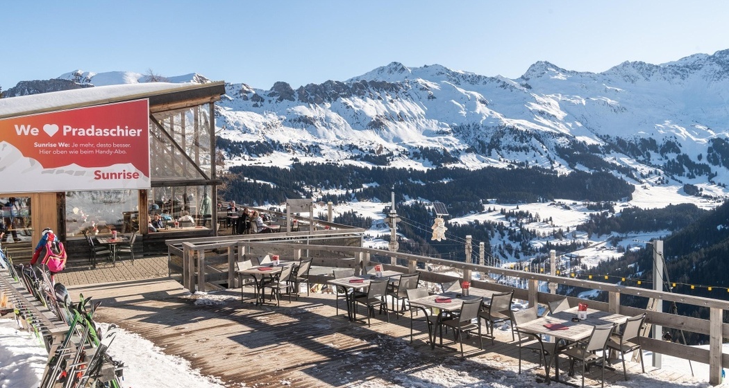 Pradaschier Bergrestaurant Winter Aussicht