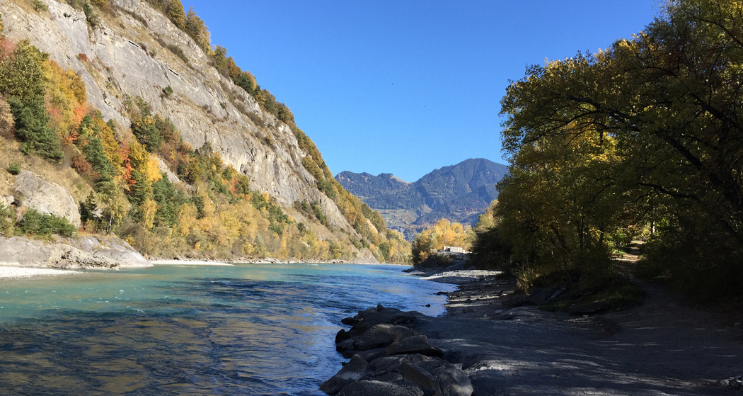 Unterhalb des Camp Au am Rhein-Ufer
