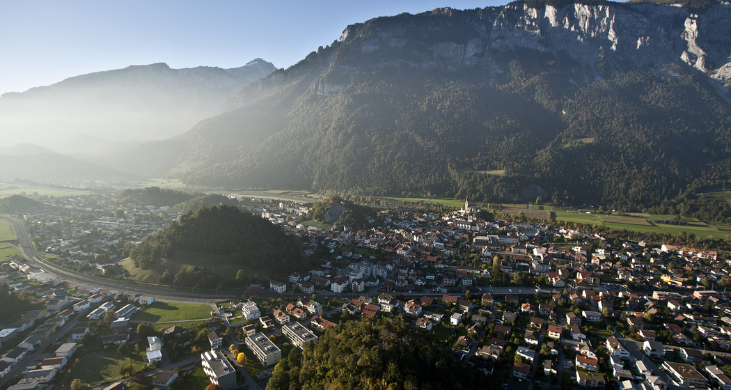 Domat/Ems und die markanten Tumas