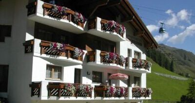 1 Gehminute zu den Seilbahnen Wanderweg direkt ab Haus