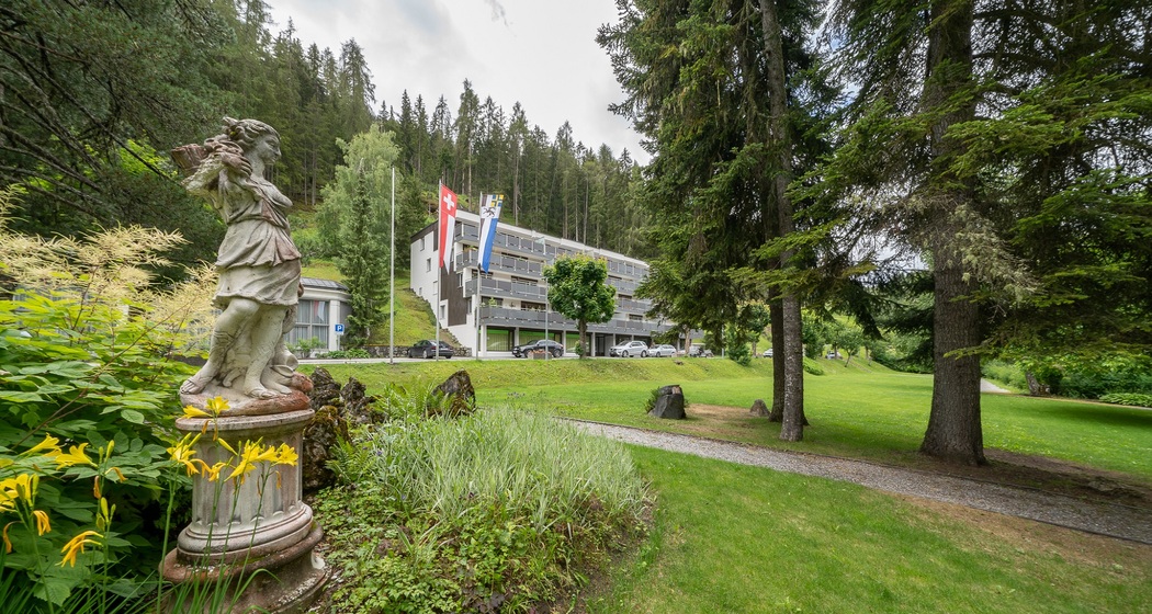 img_y2n-w7v_igaed_y2w