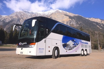 Bus von Calanda Reisen