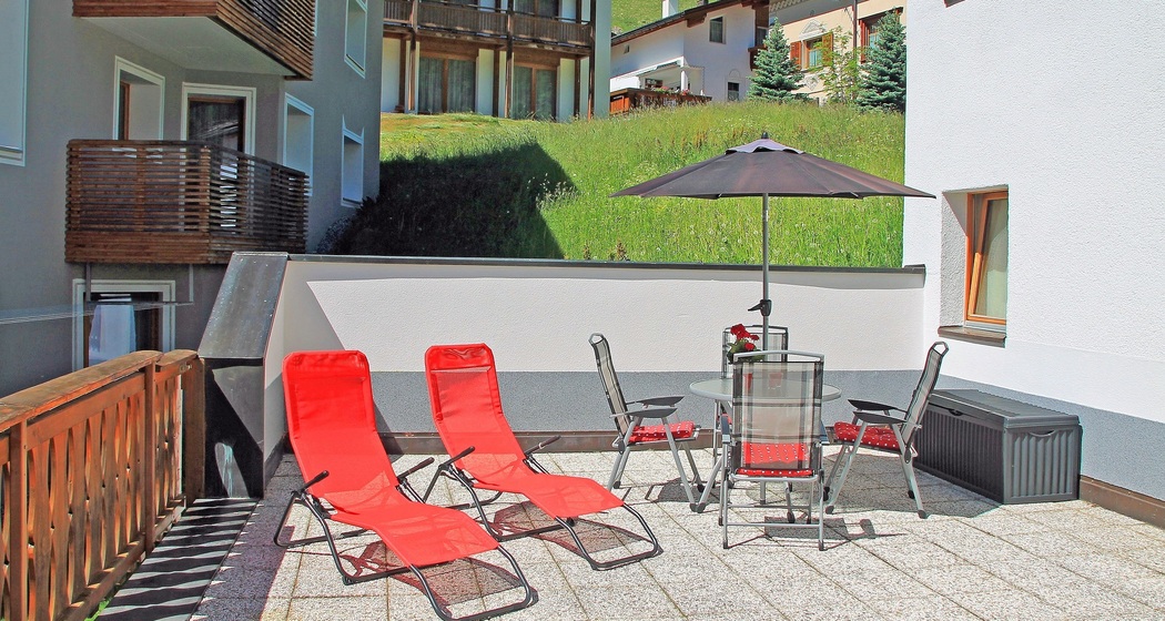 Aussenansicht Sommer