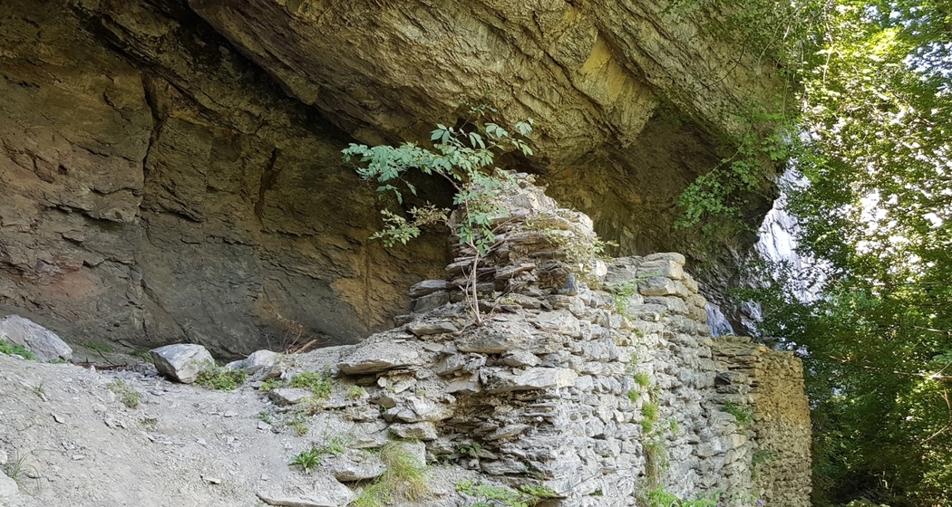 Ruine Burg Grottenstein bei Haldenstein