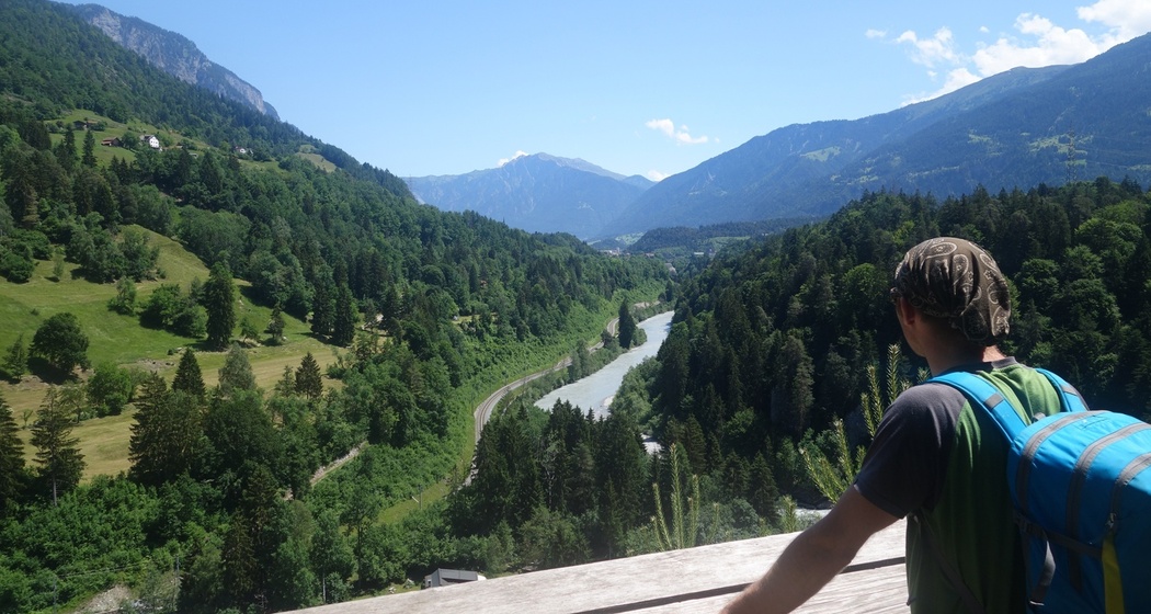 Aussicht auf den Vorderrhein Richtung Reichenau