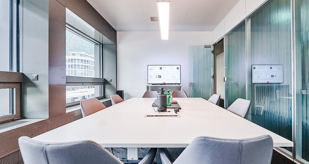 flexdesk_coworking_chur_sitzungszimmer_gleis1