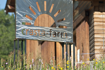 Crasta_Farm_Logo