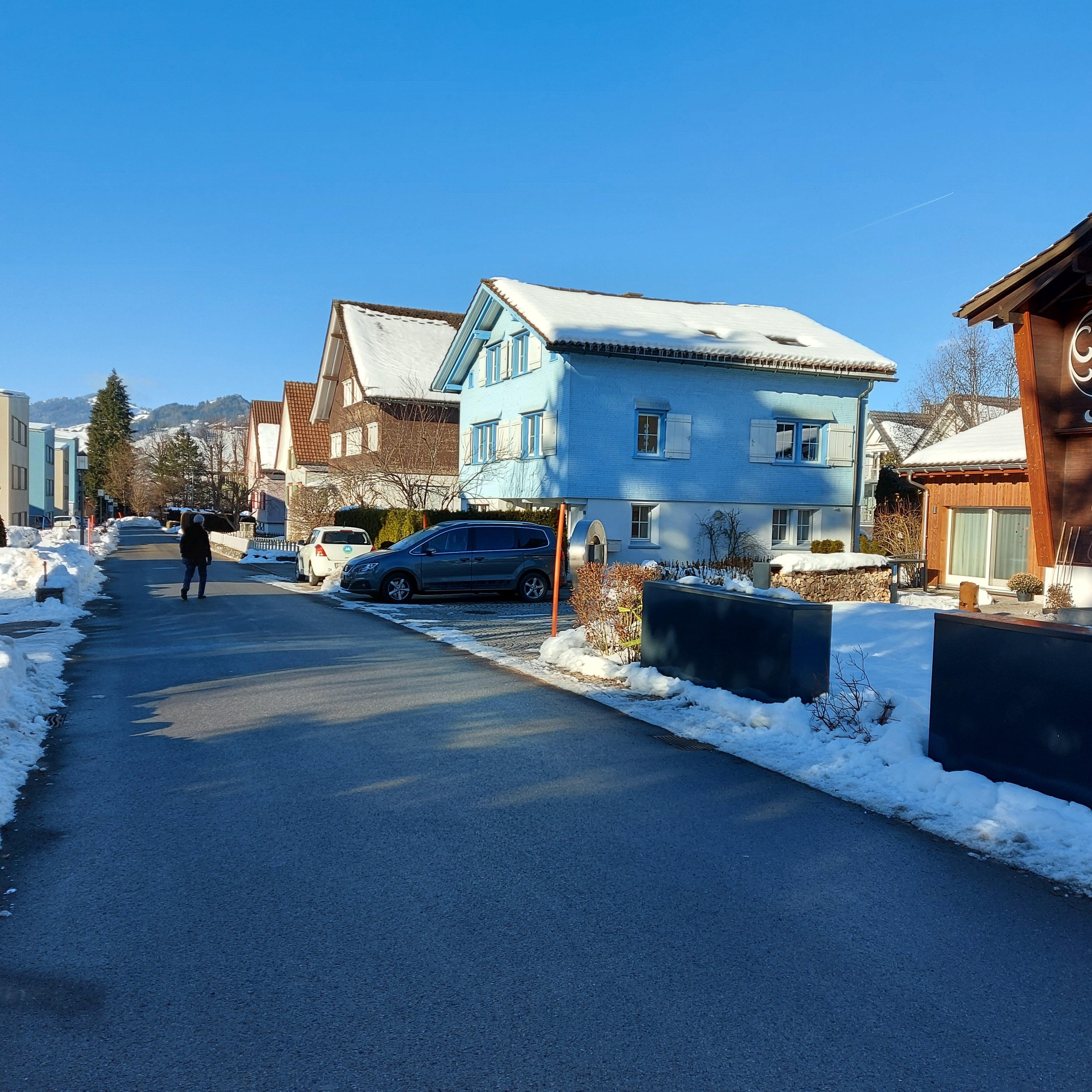 428b0f2fca9d0472c91b28a6ca312c059f749cf0_Blaues_Bijou_Aussenansicht_Winter.jpg