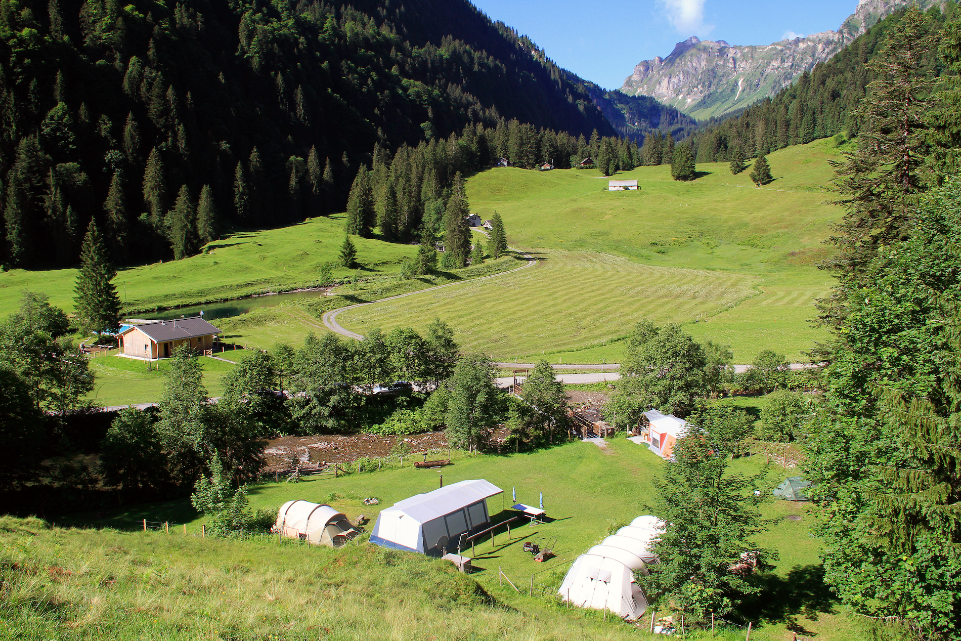 59446a0c38076a3d78346cc5d53d6b2303db8340_Camping_Oberseetal_MG_8385.jpg