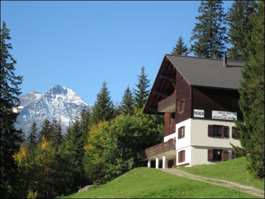 Ski- und Wanderhuus Ricken, Elm
