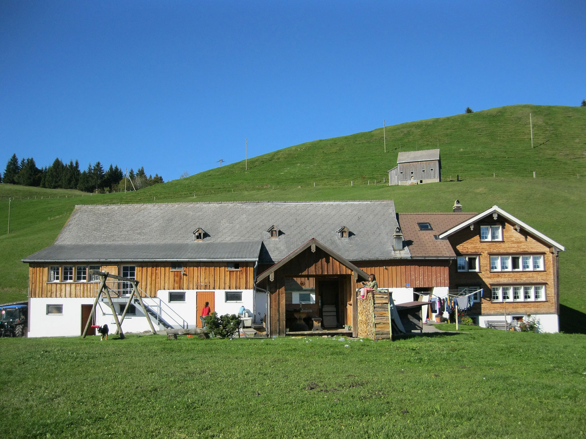 a2299091c12a4b338ed1bf2f94ee64b8979daa0a_Himmelberg_Aussenansicht.jpg