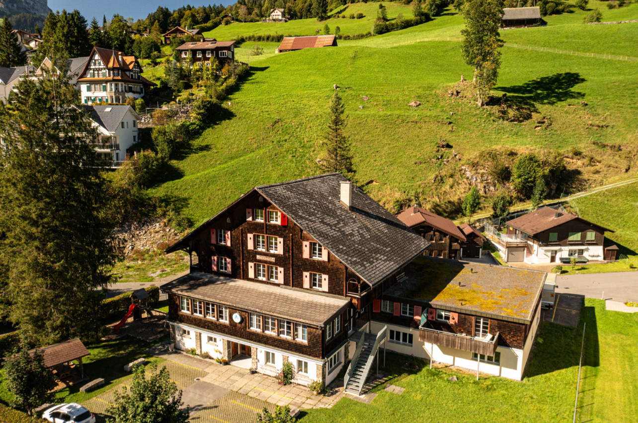 Engelberg Youth Hostel – image