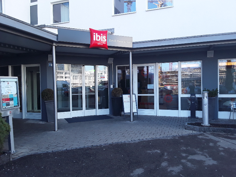 ibis Zurich Messe Airport – image