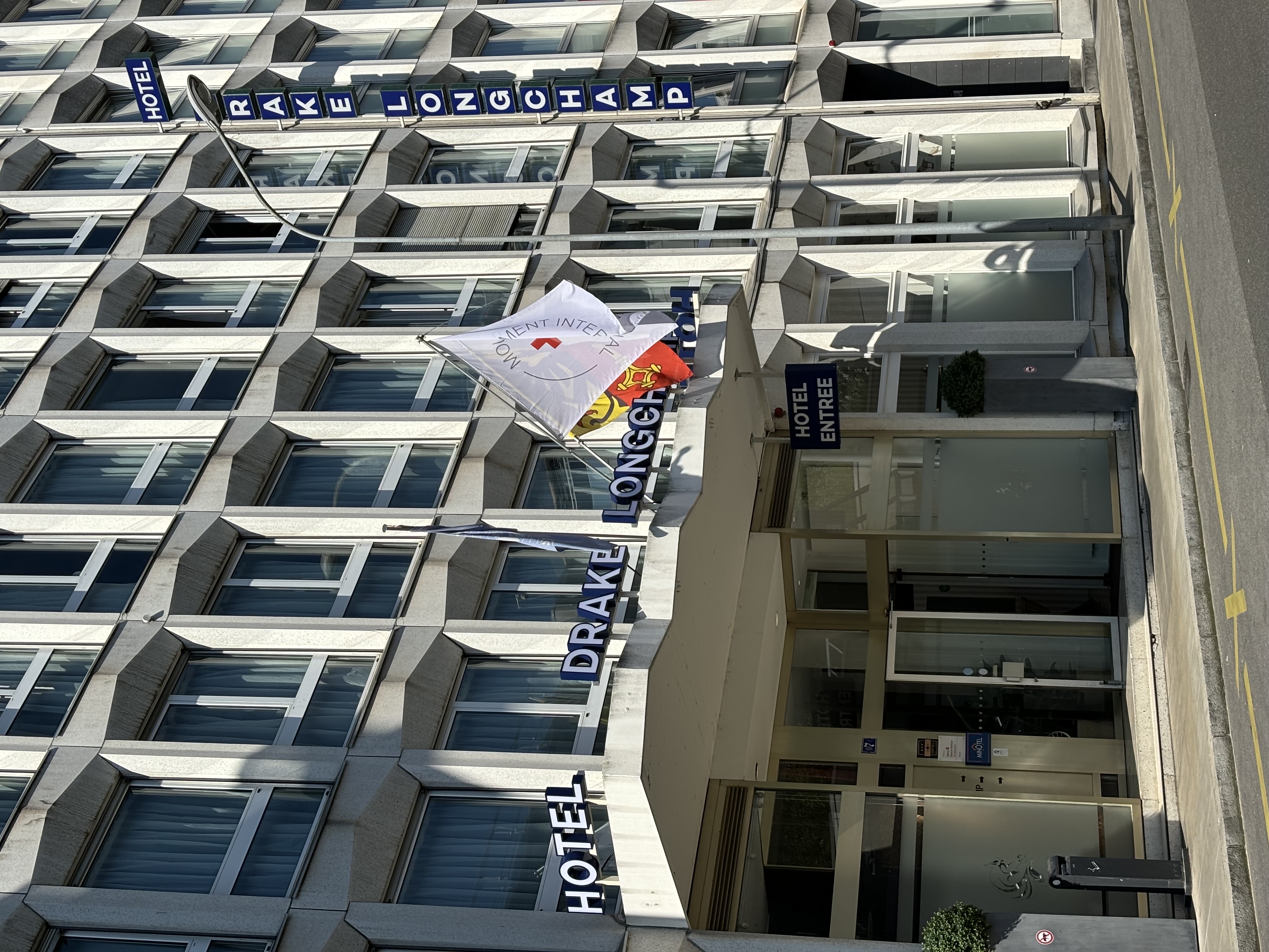 Hotel Drake Longchamp – image