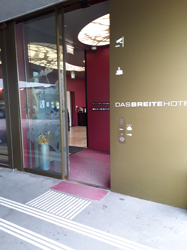 DASBREITEHOTEL am Rhein – Bild