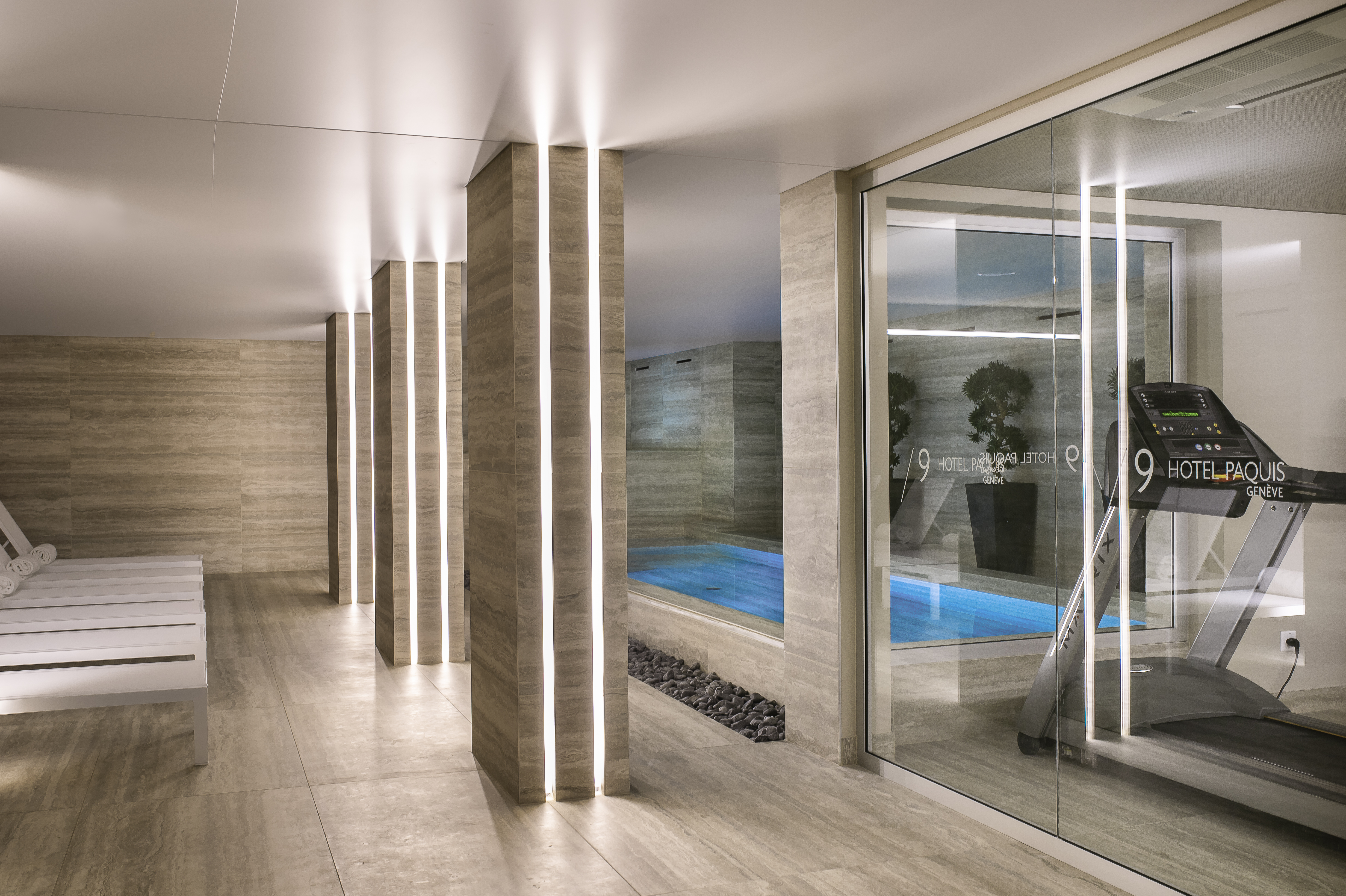 9HOTEL PAQUIS – Bild