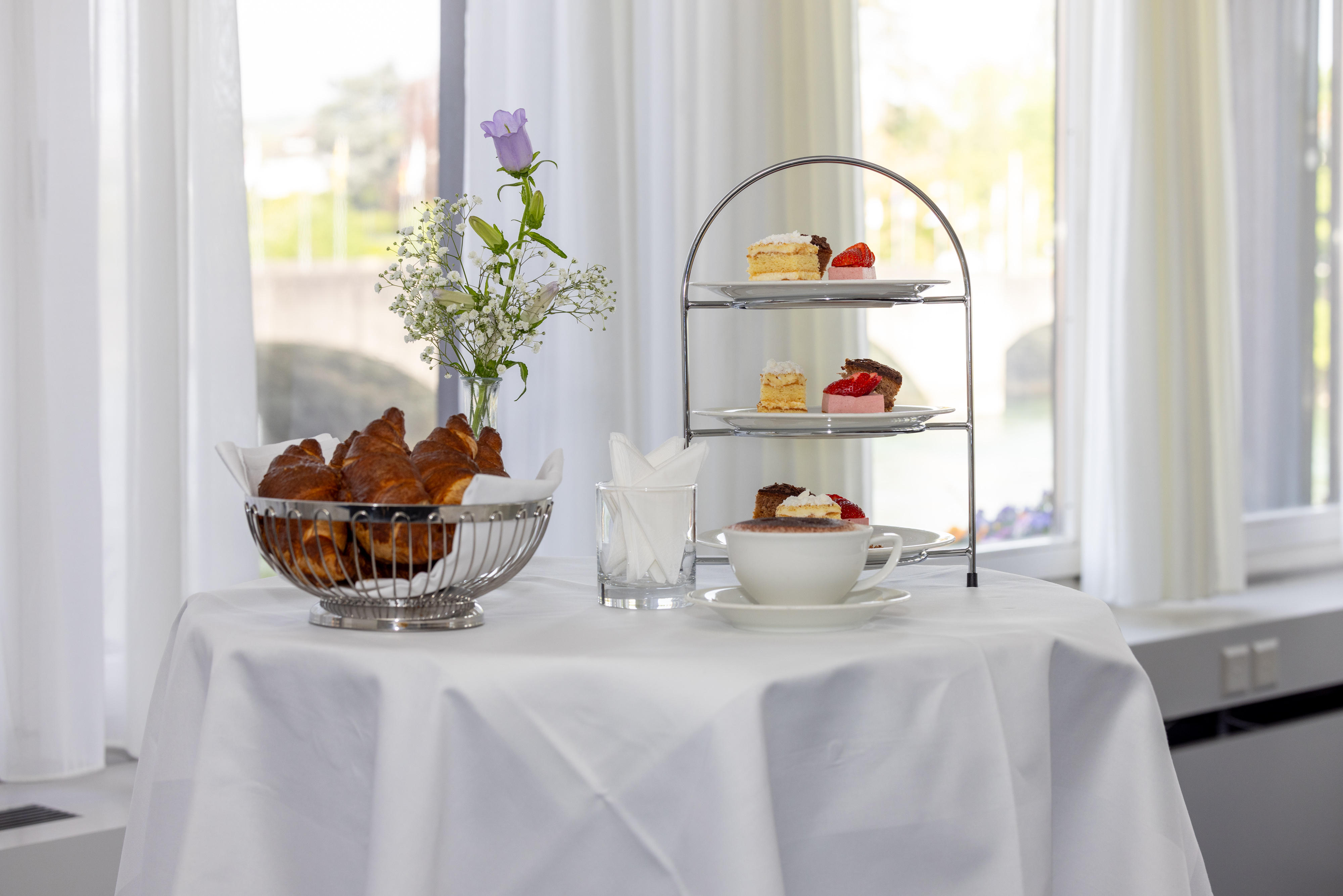 HOTEL SCHIFF AM RHEIN – Bild