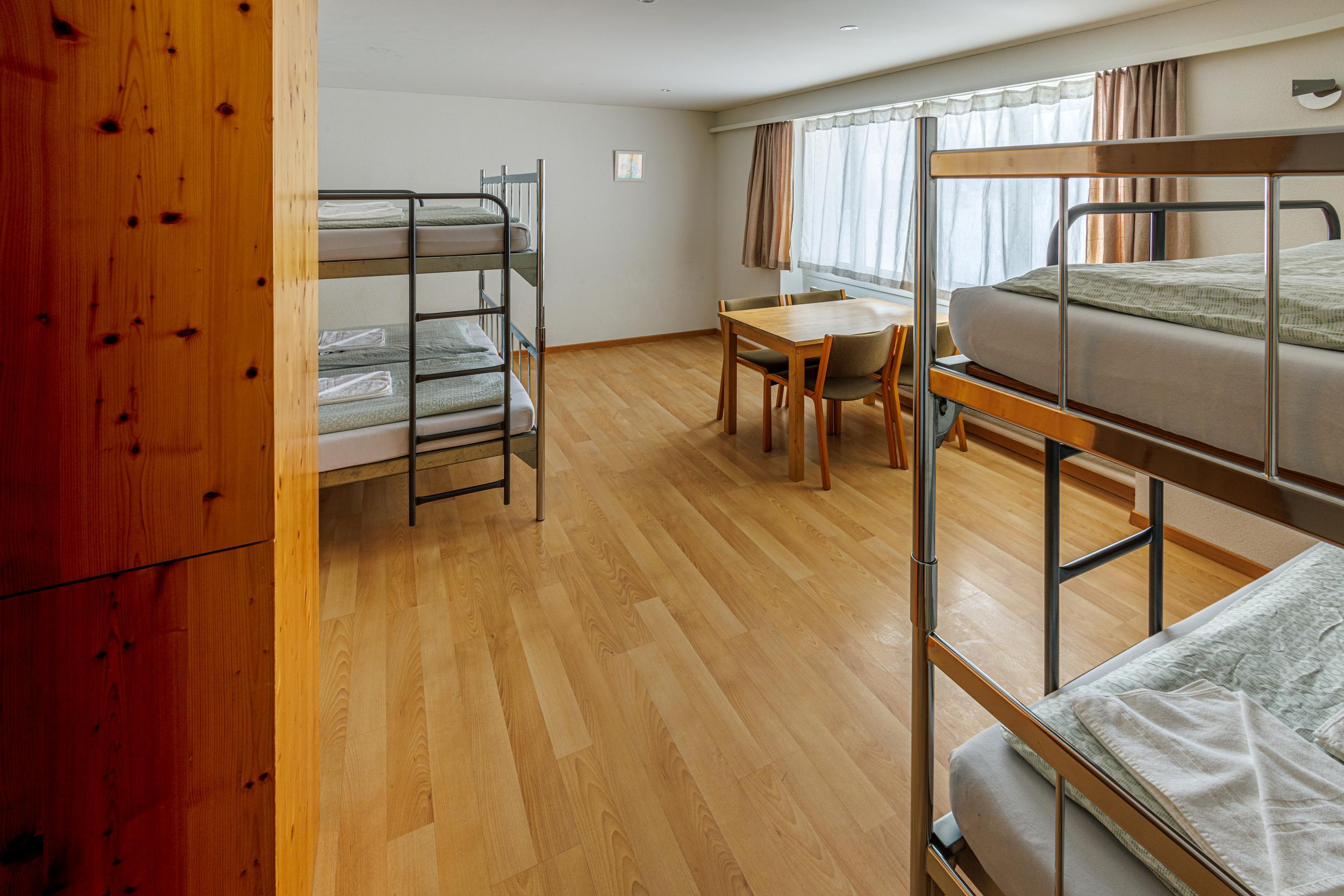 Engelberg Youth Hostel – image